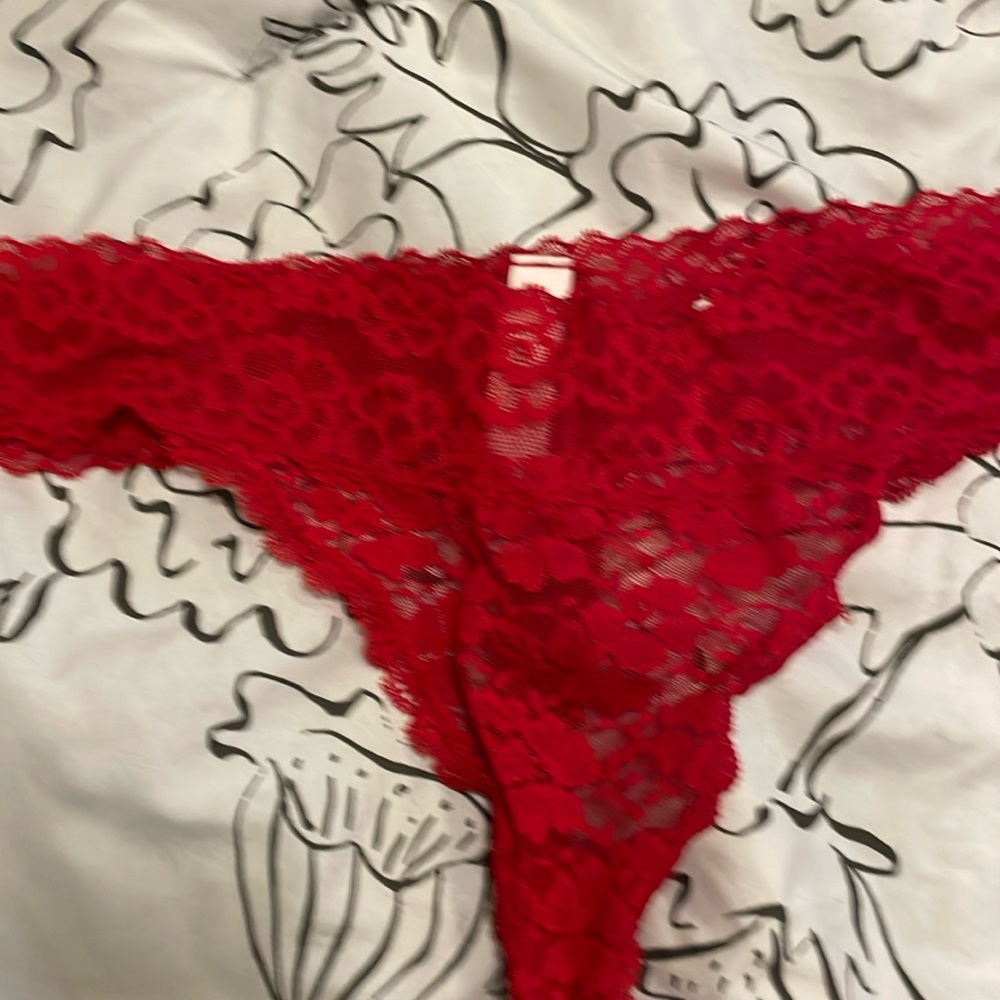 Sexy lace thong